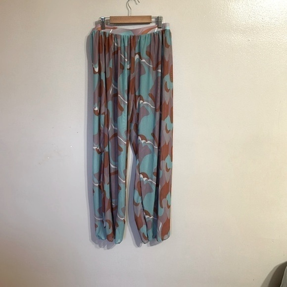 Shein Coverup Pants - Picture 2 of 3